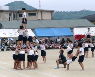 福田小学校運動会「組体操２０１１」