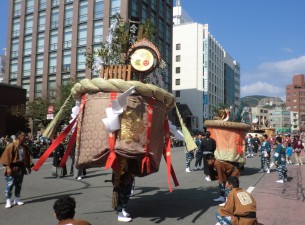 長崎くんち「傘鉾パレード」