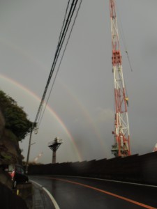 2013.11.19　寒気のなか雨の合間に「虹」が出た