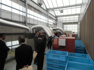 2013.11.1 太陽光利用閉鎖型植物工場（温度・湿度管理室）